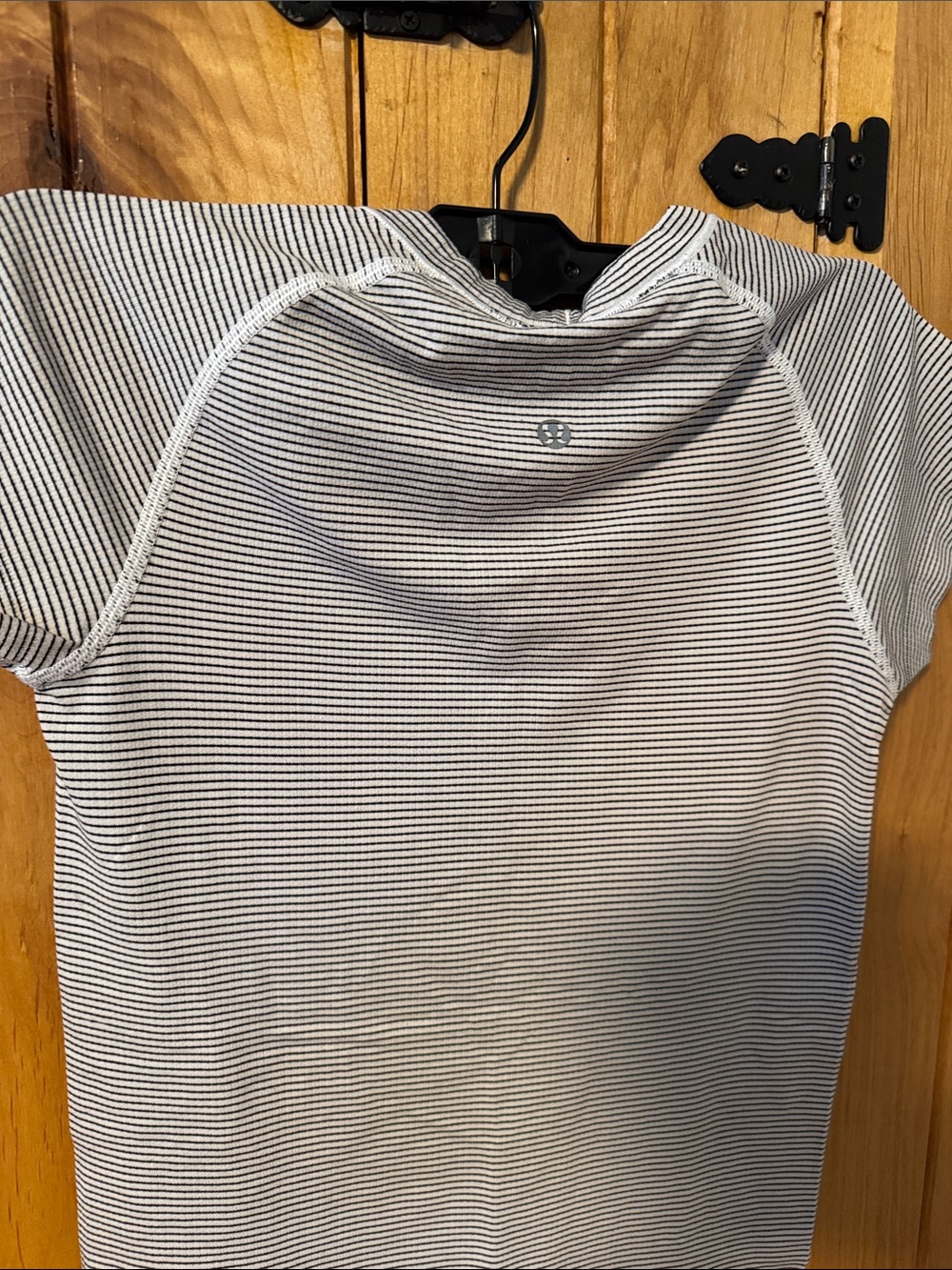 Lululemon Swiftly Tech Short Sleeve 2.0
Tempo Stripe White / Black - Picture 4 of 5